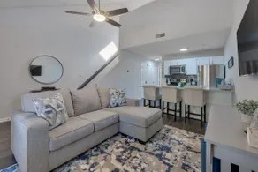 Modern 1BR Loft Near Nature Park, Downtown & Duke - Image 4