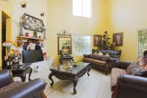 Beautiful and Spacious Hacienda Ranch Home - Image 3