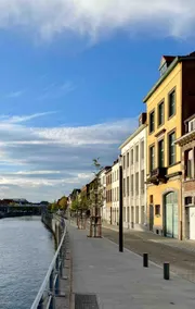 Private apartment along the Scheldt + Private parking - Image 2