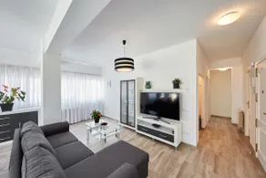 Penthouse with panoramic sea views - Image 3