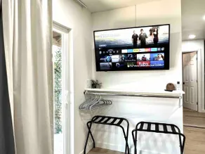 Palm Paradise, Private Studio - Image 3