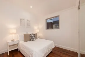 Modern Elegant Cottage 4Br PA Hospital EV Charger - Image 2
