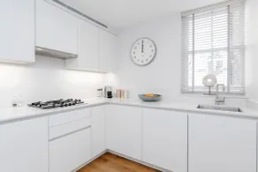 Luxury Townhouse by Hyde Park & Oxford Street - Image 4