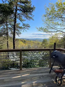 Hilltop Mountain Retreat - Image 4