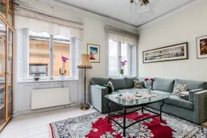 Timeless 2BR Apartment in the Old Town - Image 3