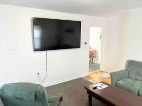 One Bedroom Apartment with Separate Bunk Bed Area - Image 4