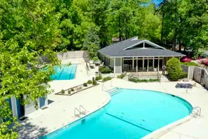 Rest Easy at Travelers Townhome- King & Queen beds - Image 5