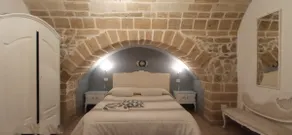The ancient manger Palazzo Saraceno - Image 2