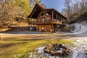 Pet & kid friendly Cabin in Bryson City! - Image 1