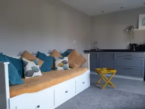 The Annexe - sleeps 4 - private self-catering flat - Image 4