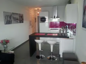 Luxery one bedroom apartment with seaside view - Image 5
