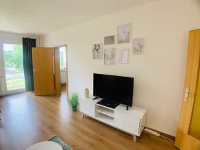 Spacious family apartment with kitchen and balcony - Image 2