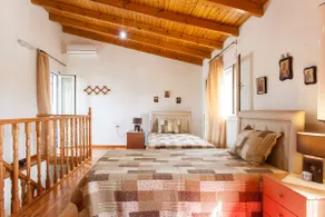 Renovated Traditional house with Wooden floor - Image 2