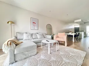 Stylish 2‑Bed Home w/ Secure Parking & Large TV - Image 2