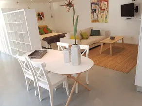 A Modern & tastefully decorated Studio - Image 4