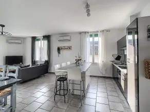 Lujoso apartamento de 100m2 en Provenza con terraza - Image 2