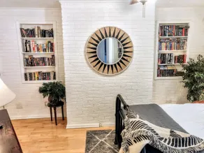 Luxurious Milton Apartment & Separate Guest Suite - Image 5