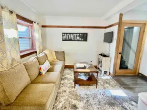 Downtown Digs (3 blocks from the center of DT) - Image 2