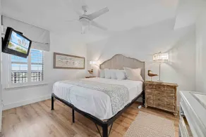 PX 1105 Next to Florabama, Beachfront Luxury Suite - Image 5