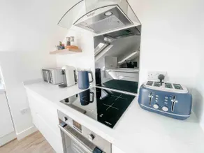 Atlantic Loft - Beautiful Coastal Village Location - Image 4