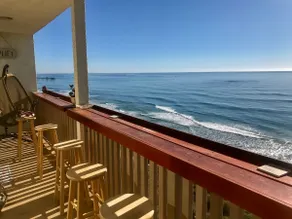 Sea Glass Beach Retreat - Image 2