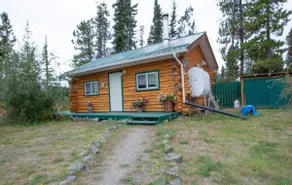 Midnight Sun Cabin - Image 2