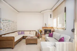 The Ixian Emerald Guest House - Image 5