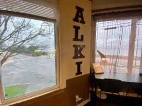 On ALKI Beach, 2 bedroom, unobstructed beach views - Image 5
