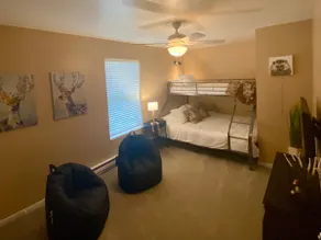 King Bed 2 Room Getaway in Downtown Hartsburg - Image 3