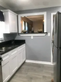 Remodeled home located in English Ave - Image 5