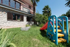 Oasis in a Green Garden - Image 5