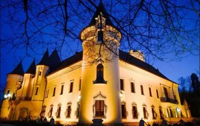 Weisz Apartment-City Center-Free Private Parking-Wifi -AC - Image 2