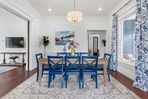 Luxurious & Classic Southern Style, Sleeps 10 - Image 3