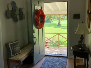 Young Oaks Guest House, Quiet Country Retreat! - Image 3