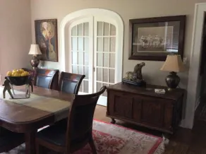 Charming 1920s Bungalow in Historic Downtown RR - Image 3