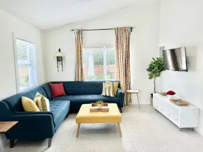 CASA Delray 6 - Luxury & Modern 2bed/1bath - POOL - Image 2