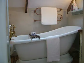Oak & Owl Self-catering Cottage - Image 4