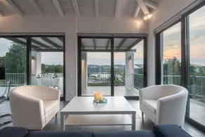 Minimal Sea View Maisonette - Image 5
