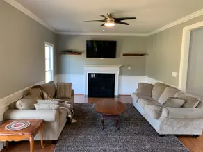 Large Modern House, Wine Country, Delaplane, VA - Image 3