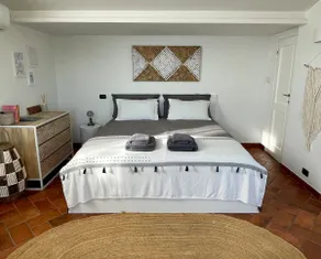 Emma's House - Jacuzzi and private garden - Image 3