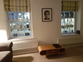 Warwick Market Place Apartment - Image 4
