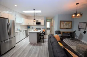 Modern Luxury Peace & Quiet. - Image 2