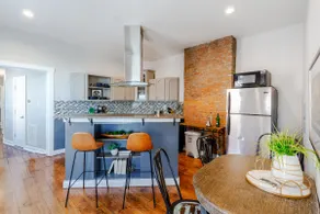 2 Large Apts w Parking - Downtown Over the Rhine - Image 3