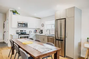 The Snowshed - Renovated 2-bedroom suite - Image 2