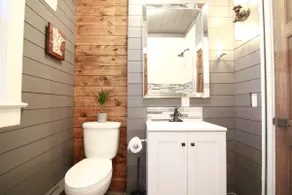 Stylish Modern Farmhouse in Heart of Walkable West 7th - Image 4