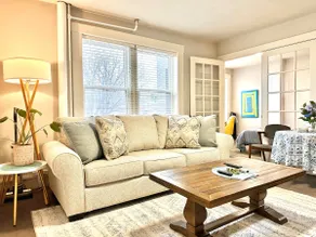 Chic Midtown Omaha Apt - Walk to Blackstone! - Image 2