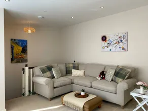 Shrewsbury central townhouse with roof terrace - Image 2