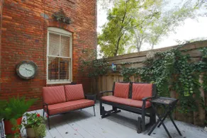 ”The Dollhouse” Townhouse circa 1893 historic - Image 3