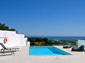 Modern villa with infinity pool close to the sea - Image 2