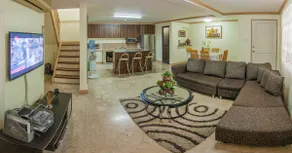 Charming dual level house in gated community - Image 5